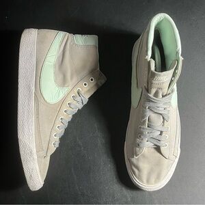 Nike iD By You Blazer Mid Grey/ Turquoise 616825-992 Mens Sz 9.5
